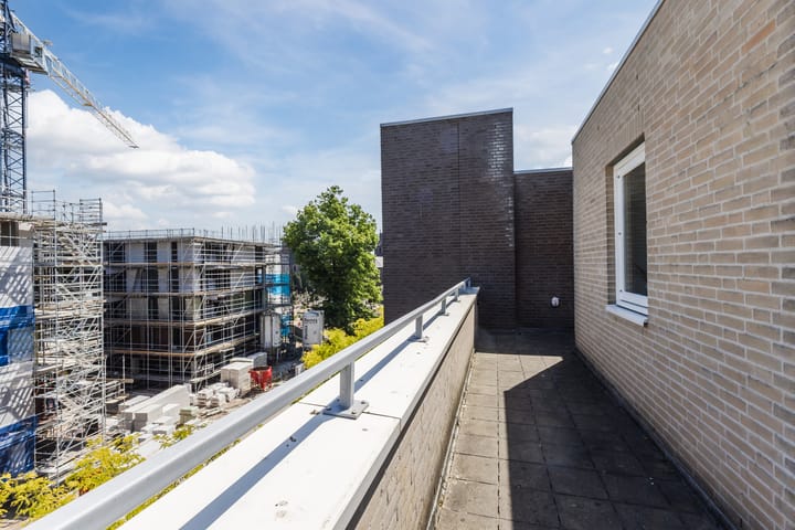 Foto 39 van Mr. van Coothstraat 32