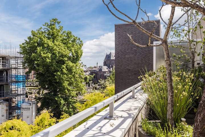 Foto 40 van Mr. van Coothstraat 32