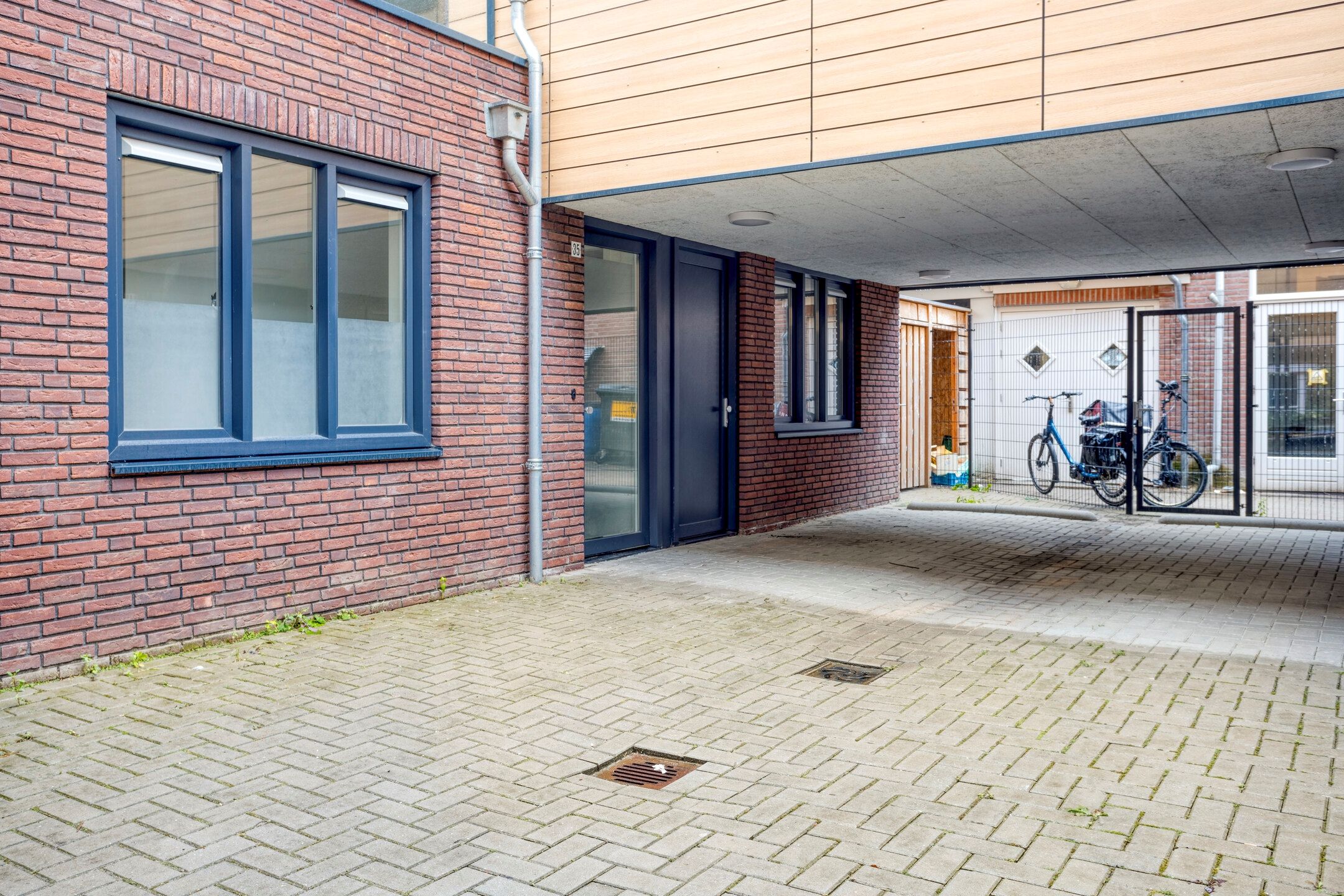 Foto 30 van Poststraat 35