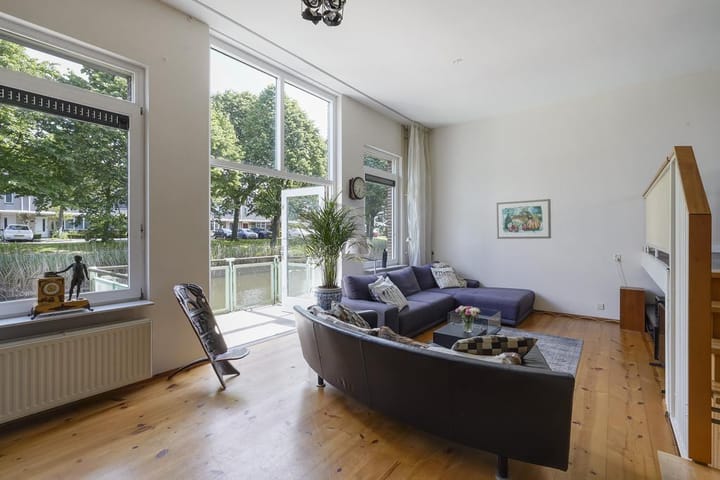 Photo 3 of Aagje Dekenstraat 13