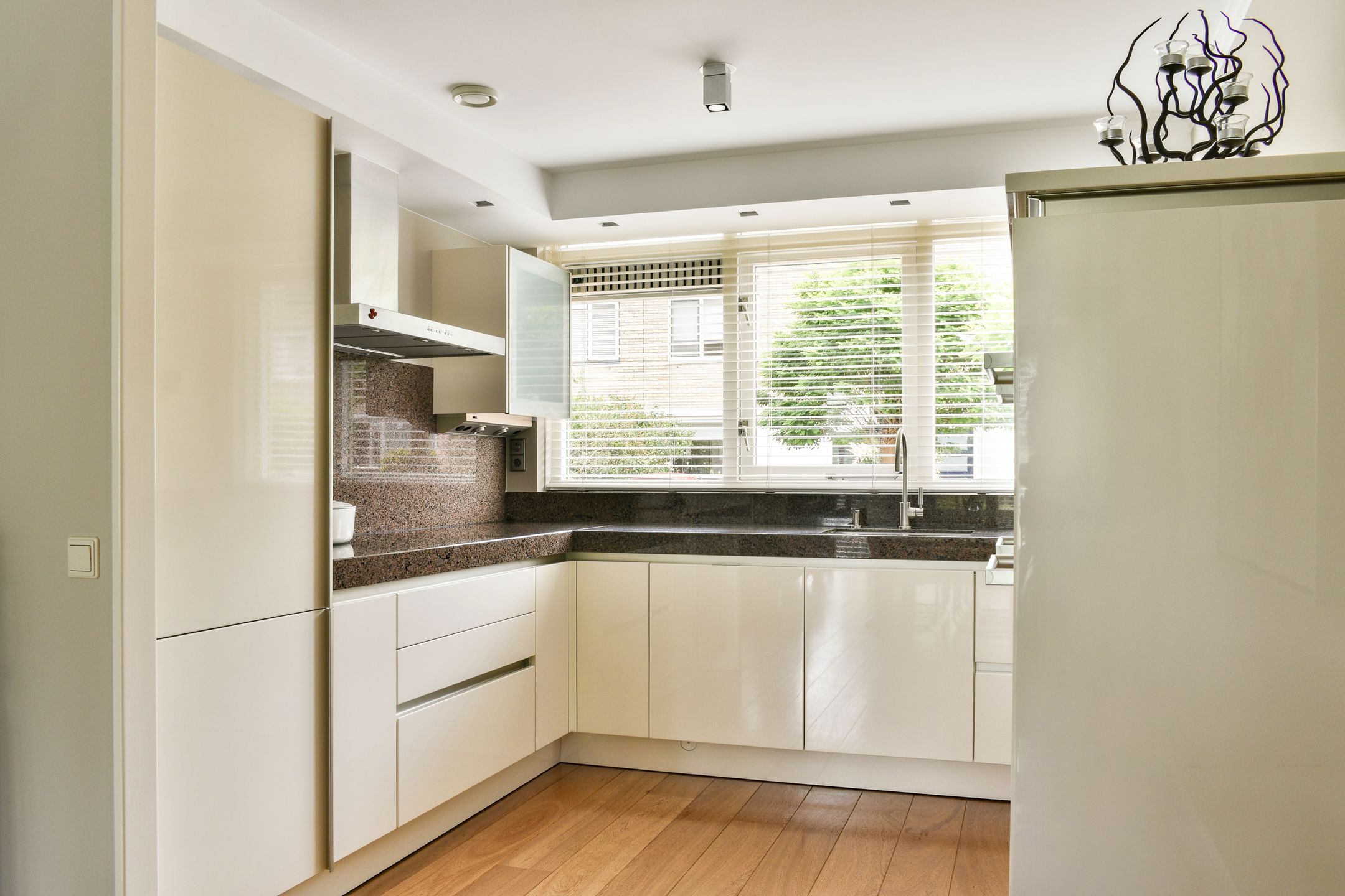 Foto 12 van van Dethstraat 20