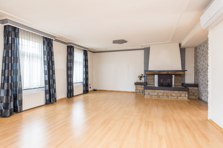 Photo 12 of Hoofdstraat 10