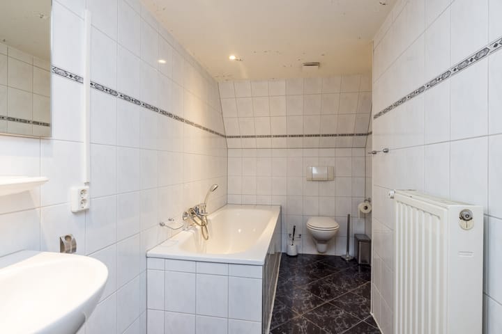 Photo 32 of Hoofdstraat 10