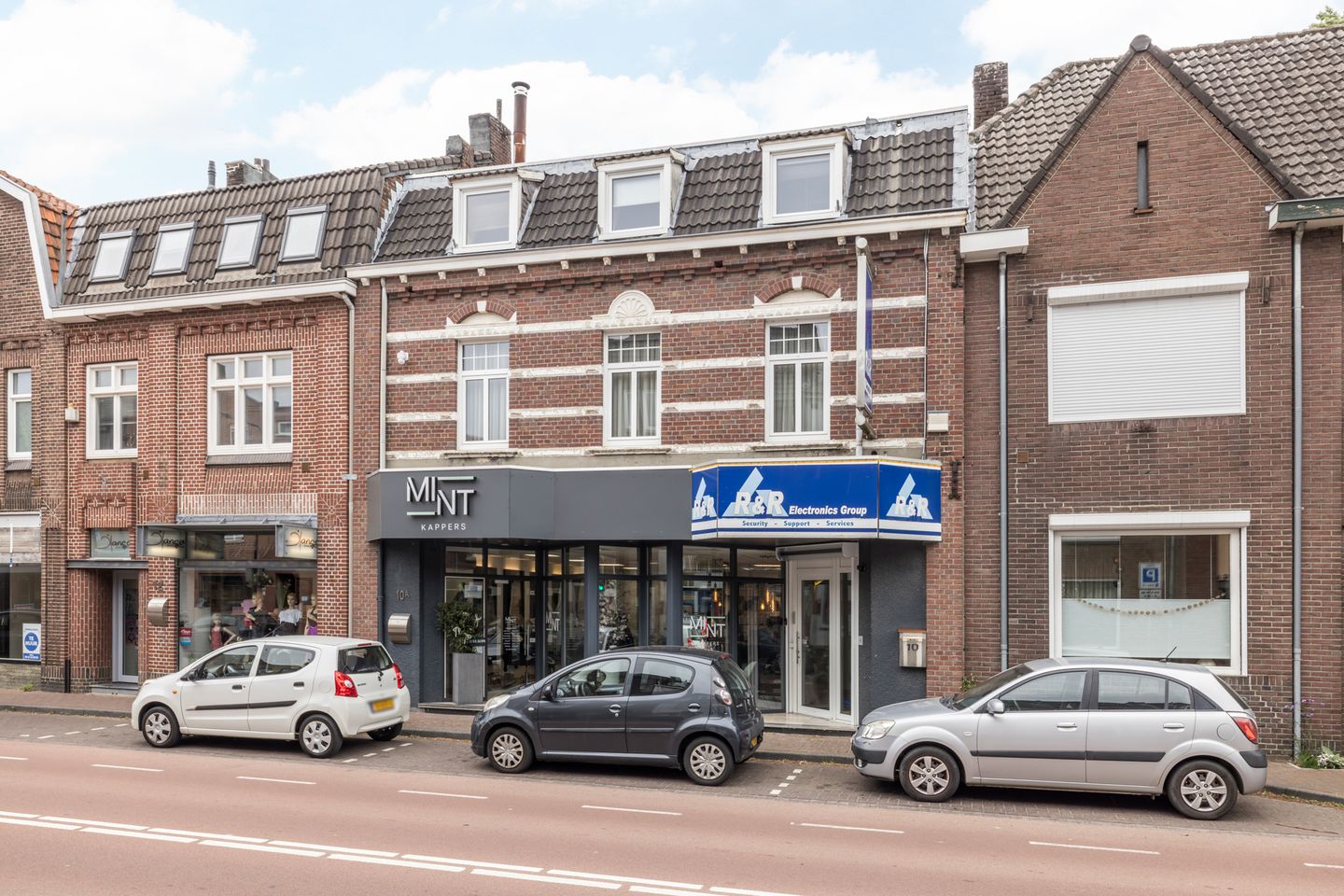 Photo 34 of Hoofdstraat 10