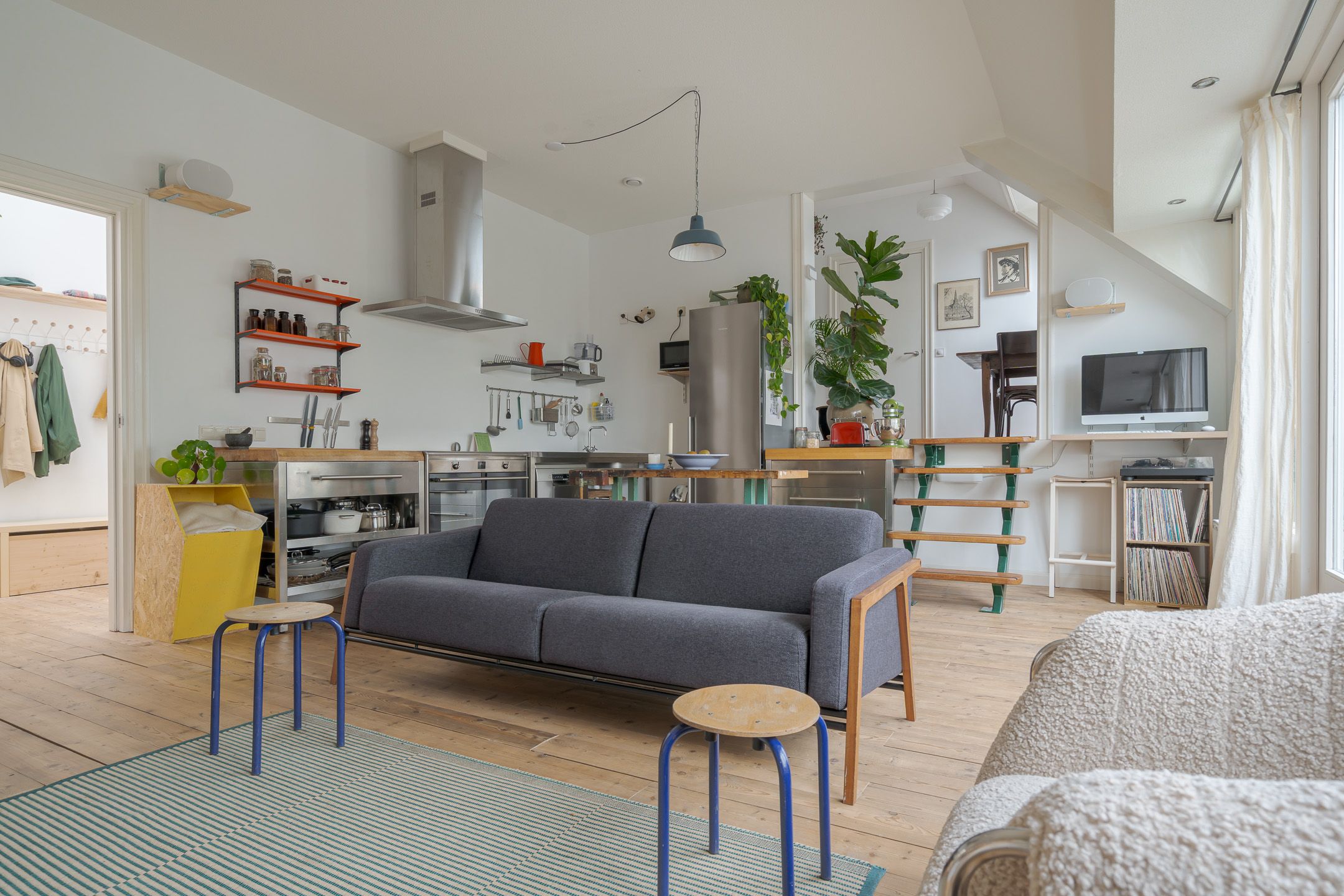 Foto 9 van Van Karnebeekstraat 67-J