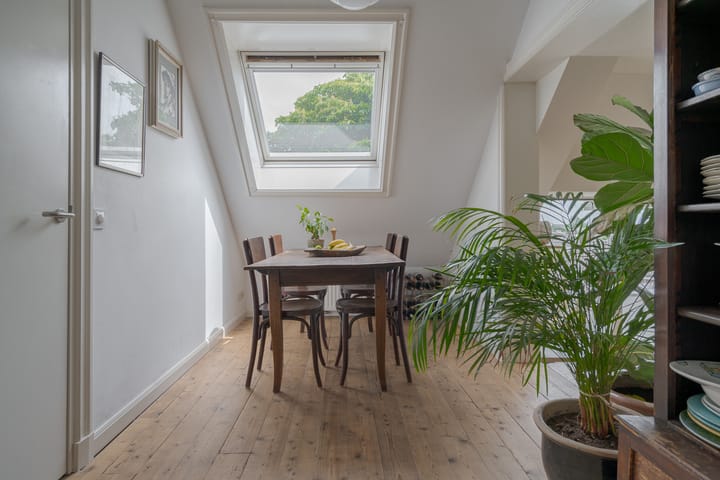 Foto 21 van Van Karnebeekstraat 67-J