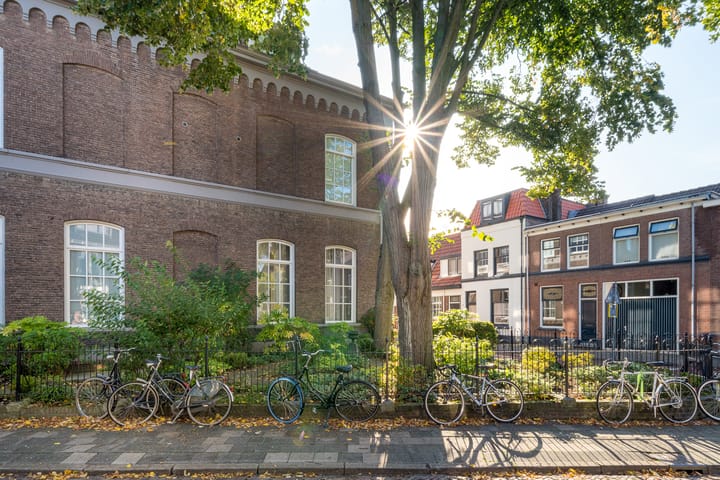 Foto 40 van Van Karnebeekstraat 67-J