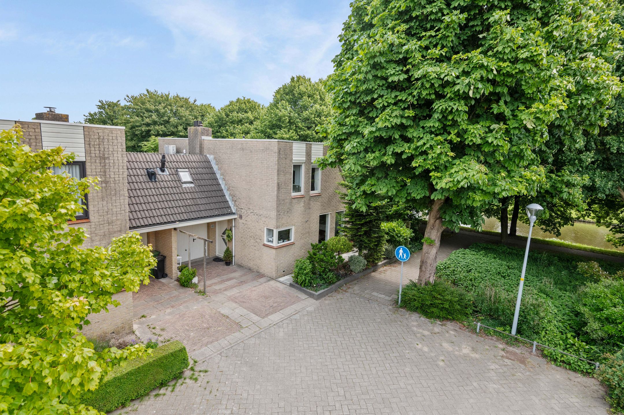 Photo 6 of Liesbos 106