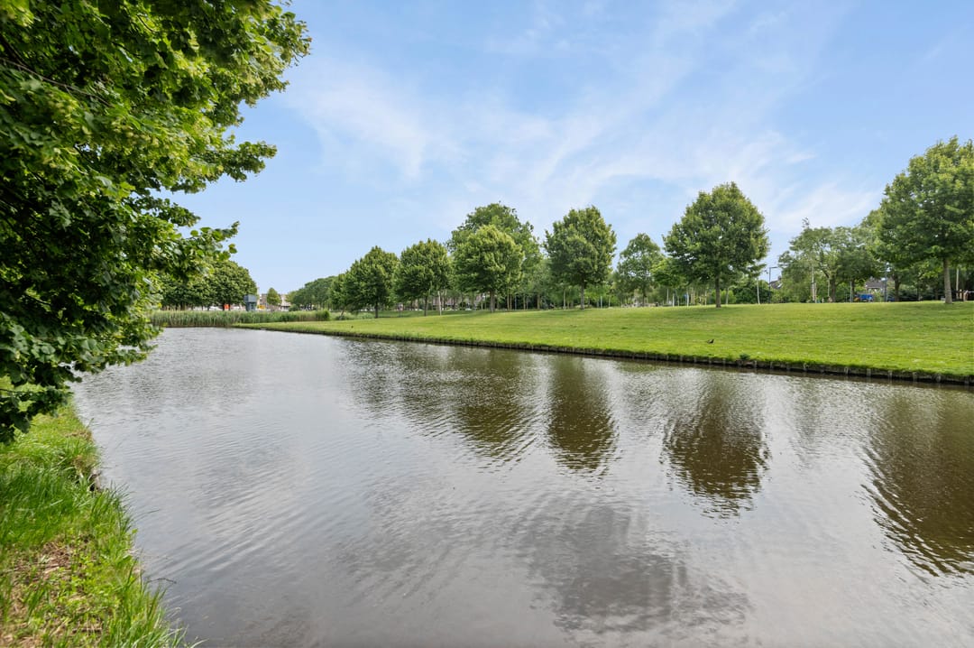 Photo 46 of Liesbos 106