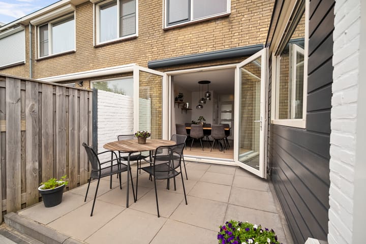 Photo 34 of D. Lubbertstraat 20