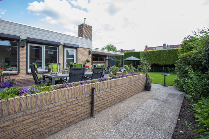 Foto 24 van Graaf van Loonlaan 23