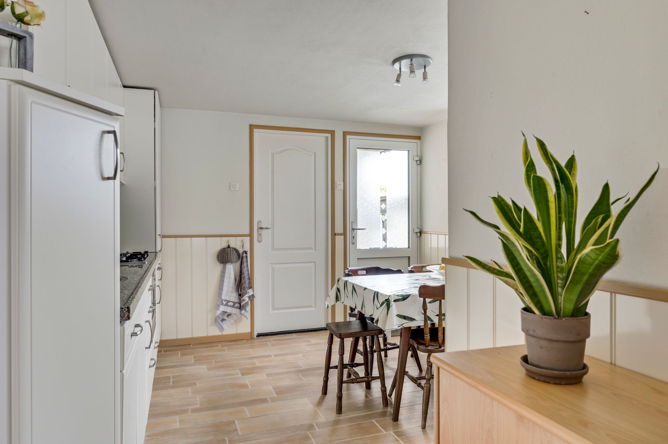 Foto 12 van Helmondseweg 3