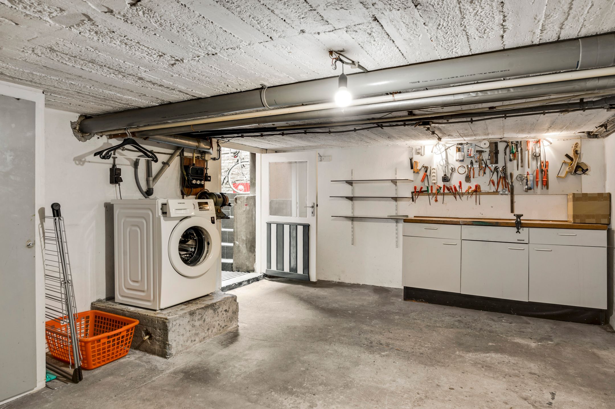 Foto 18 van Helmondseweg 3