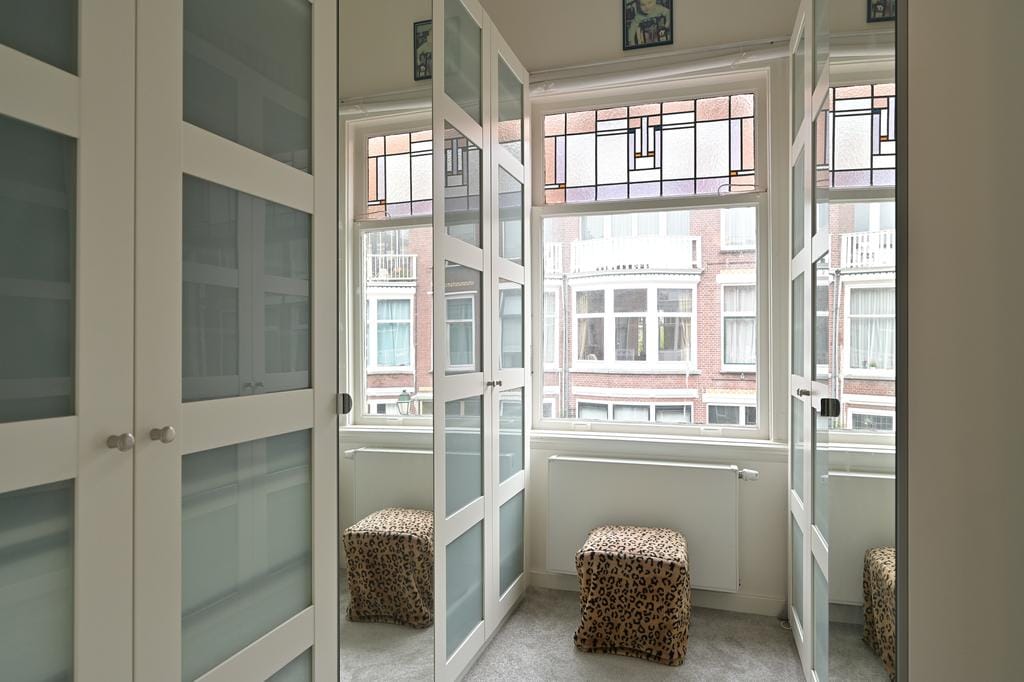 Photo 22 of Van Weede van Dijkveldstraat 56