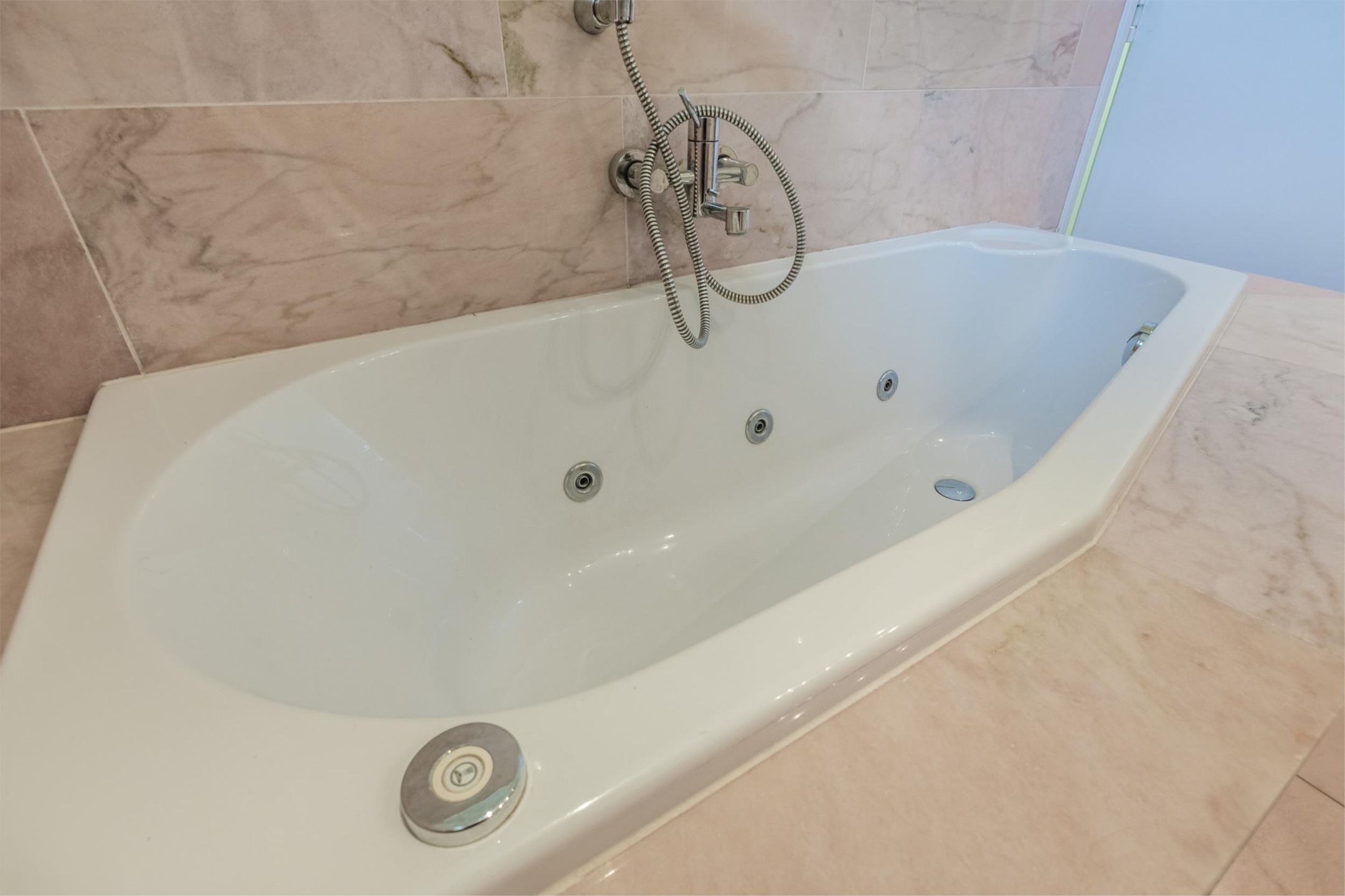 Foto 27 van Gezellelaan 2