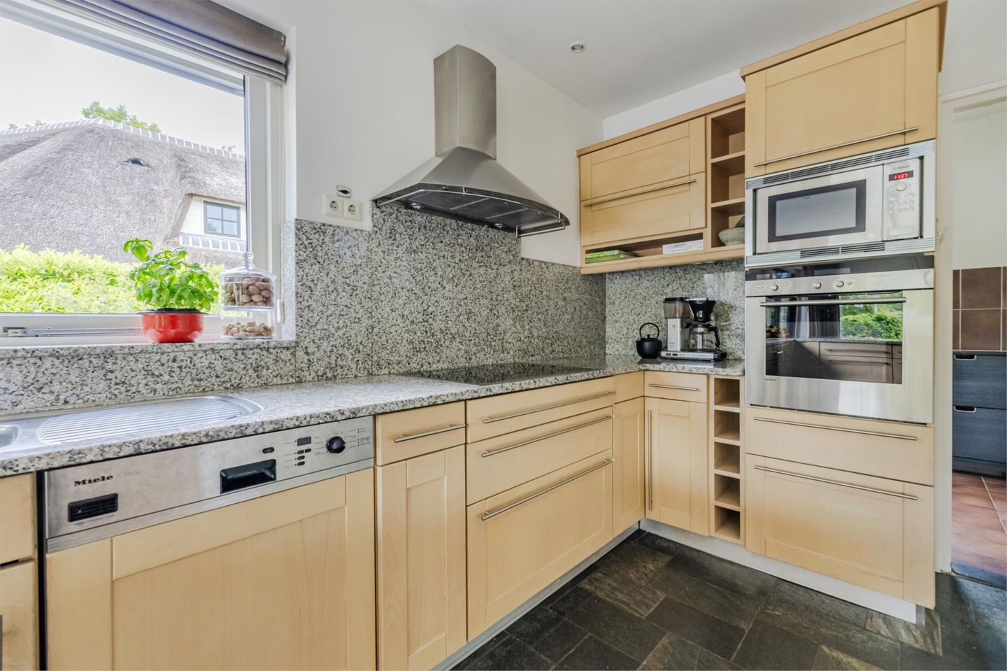 Foto 40 van Gezellelaan 2