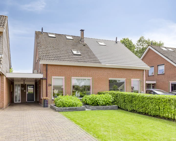 Foto 2 van van Brederodestraat 24