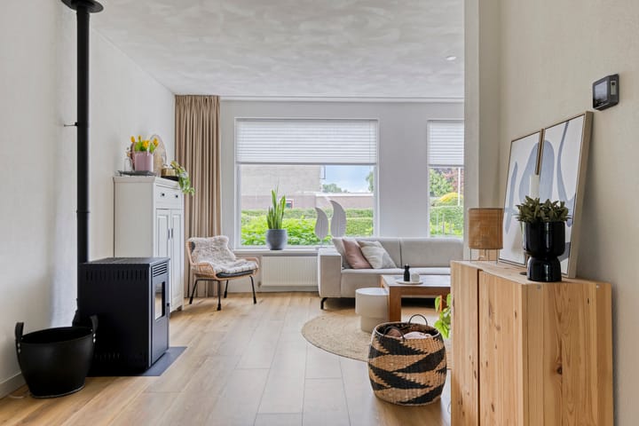 Foto 7 van van Brederodestraat 24