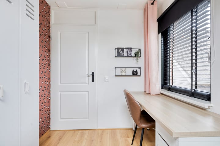 Foto 26 van van Brederodestraat 24