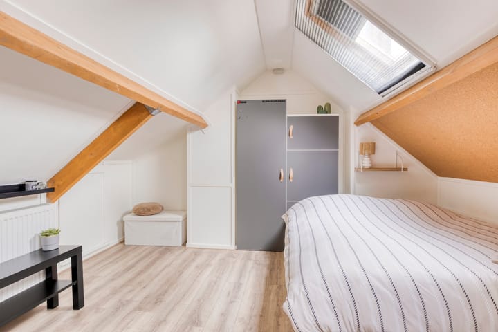 Foto 28 van van Brederodestraat 24