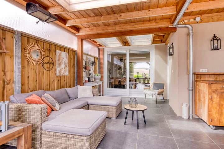 Foto 30 van van Brederodestraat 24