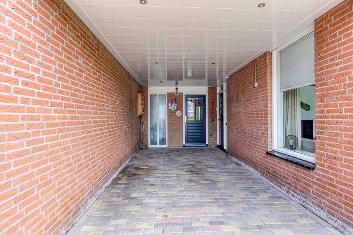 Foto 39 van van Brederodestraat 24