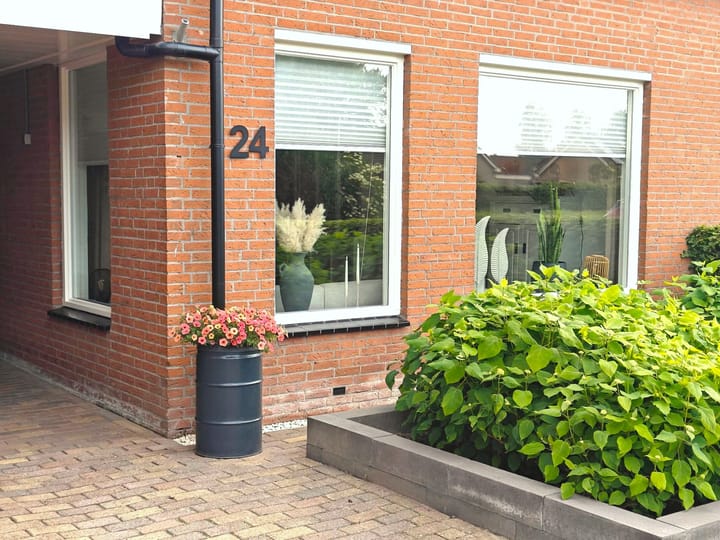 Foto 40 van van Brederodestraat 24