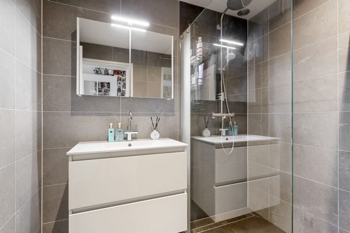 Photo 20 of Helling 16