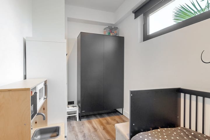 Photo 24 of Helling 16