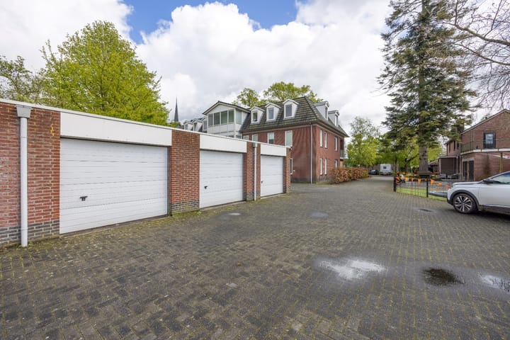 Photo 4 of Spoorstraat 2-06