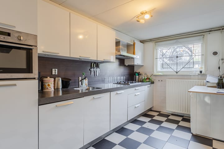 Foto 15 van St. Annastraat 253-A