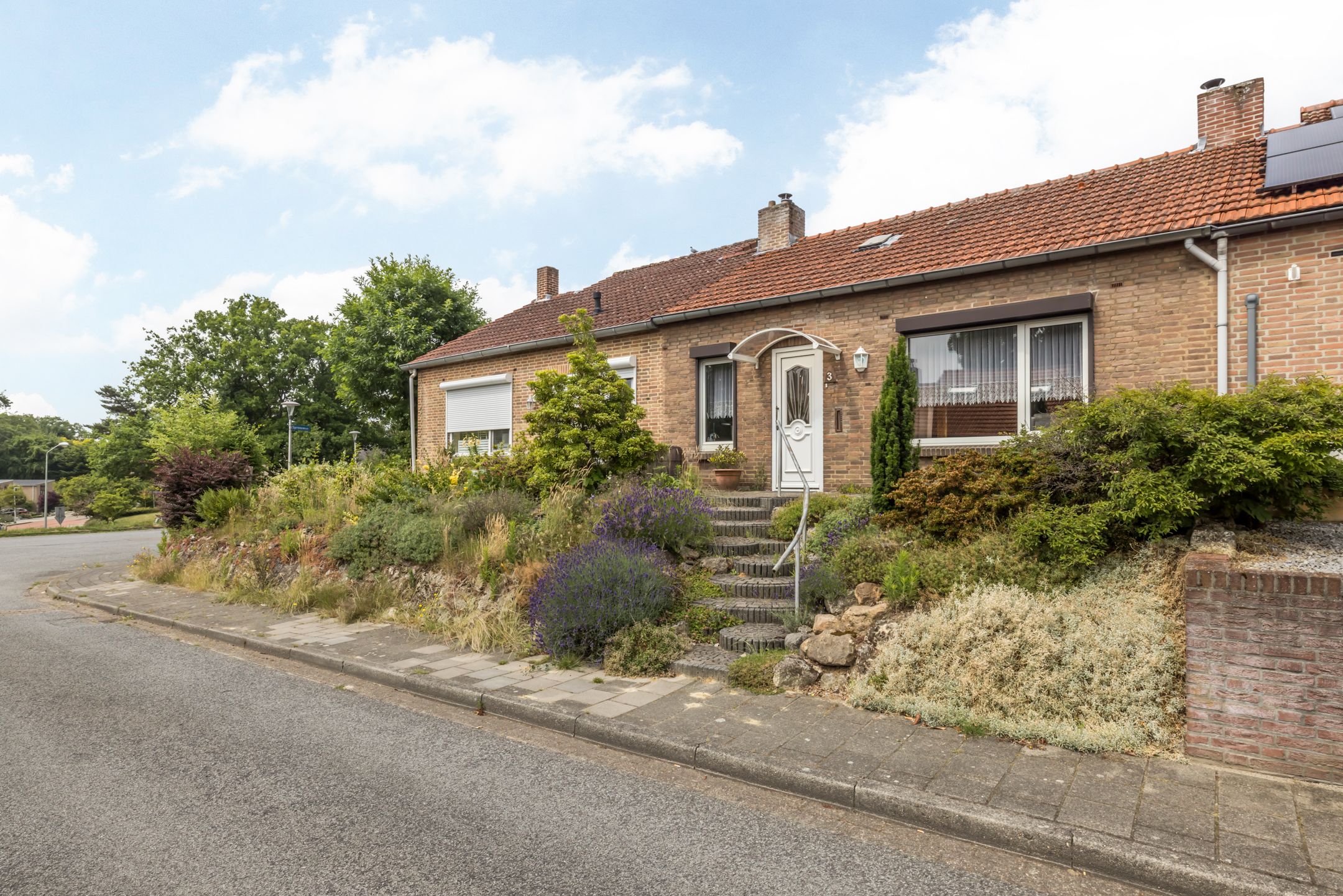 Foto 24 van Leeuwerikstraat 3