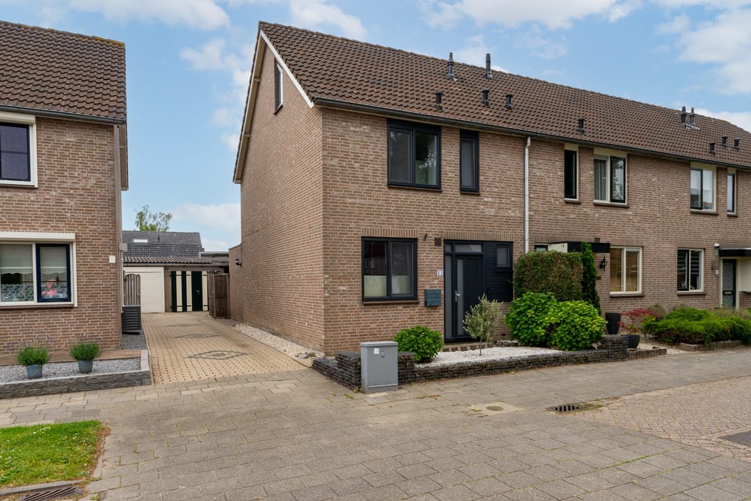 Huis te koop: Vogelenzang 63 4261 ZD Wijk en Aalburg [Funda]