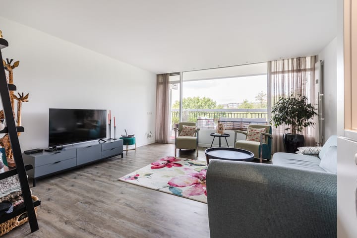 Photo 8 of Adelaartlaan 76