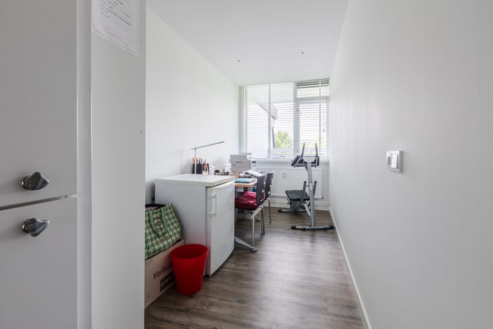 Photo 18 of Adelaartlaan 76