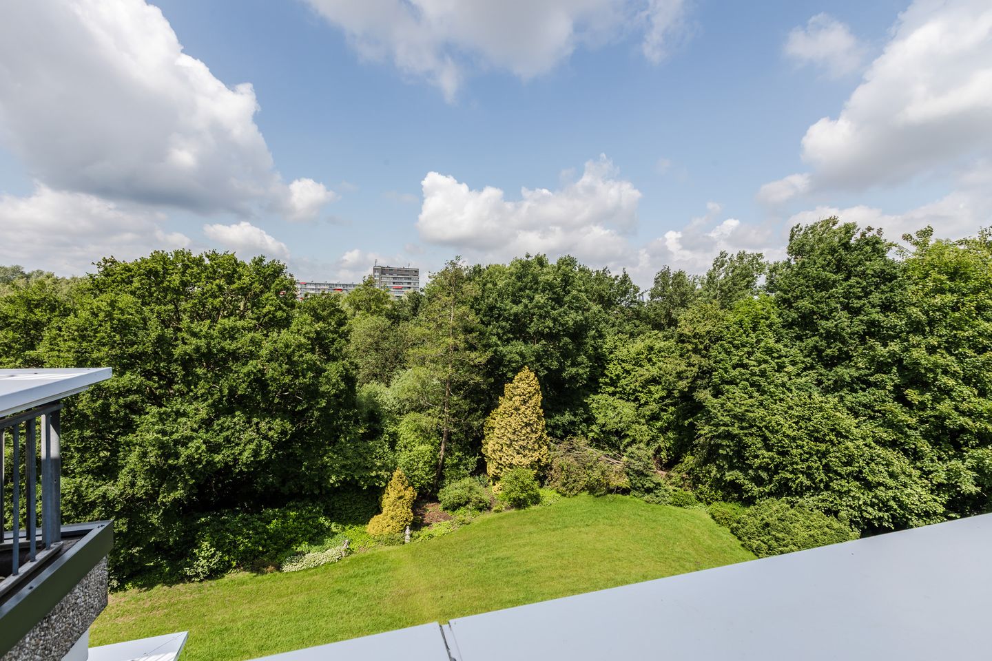 Photo 35 of Adelaartlaan 76