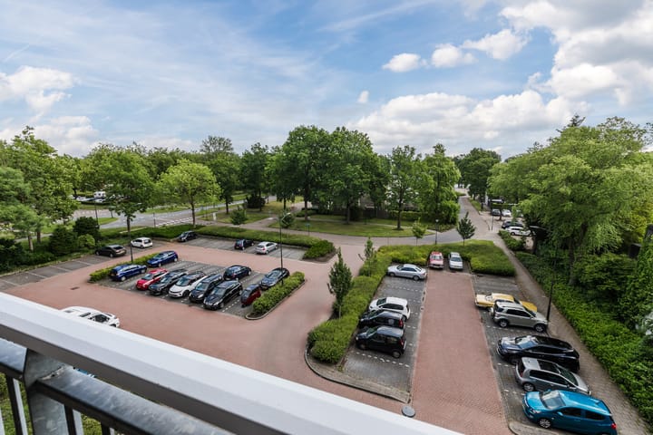 Photo 37 of Adelaartlaan 76