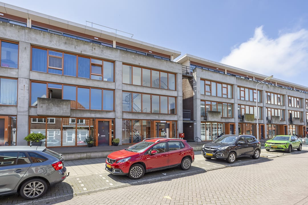 Koopwoningen - huizen te koop in [Funda]