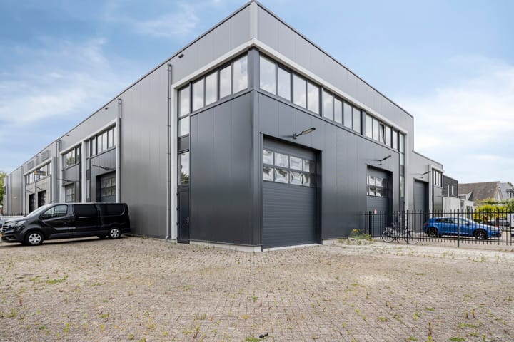 Veenen 22, Roosendaal