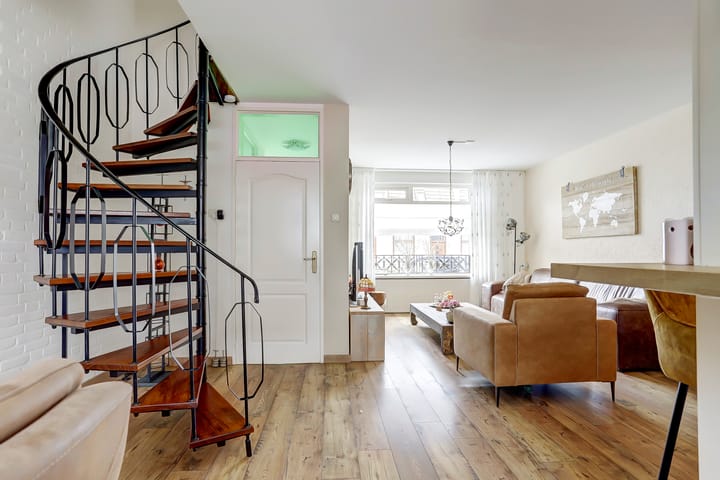 Foto 14 van Leerthouwerstraat 11