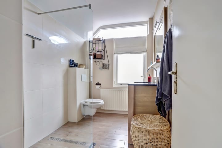 Foto 23 van Leerthouwerstraat 11