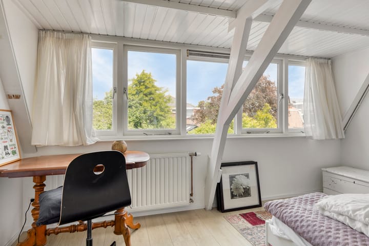 Foto 25 van Leliestraat 60