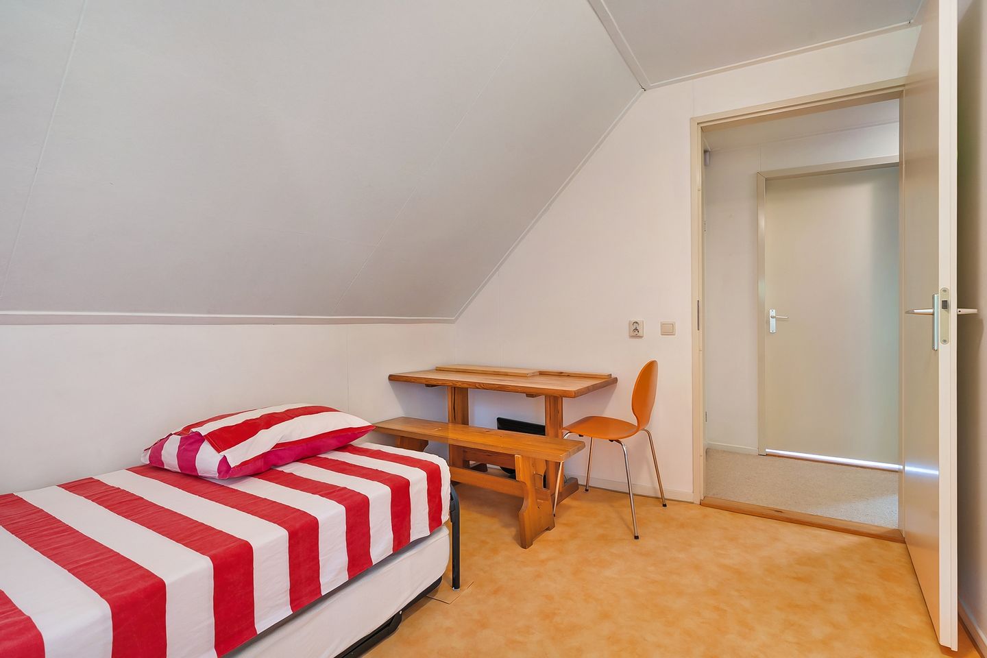 Foto 19 van Zonnebloemweg 10-08