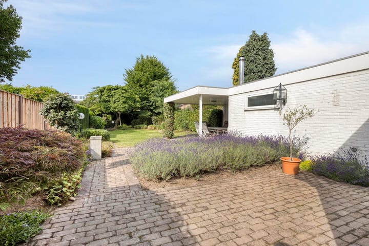 Foto 8 van Emmastraat 4