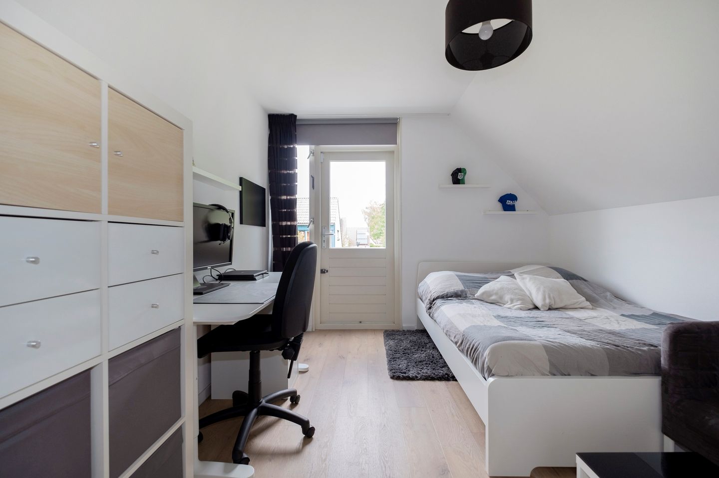 Photo 35 of Blikbree 1