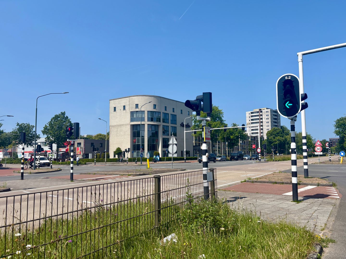 View photo 2 of Belgiëlaan 63-C
