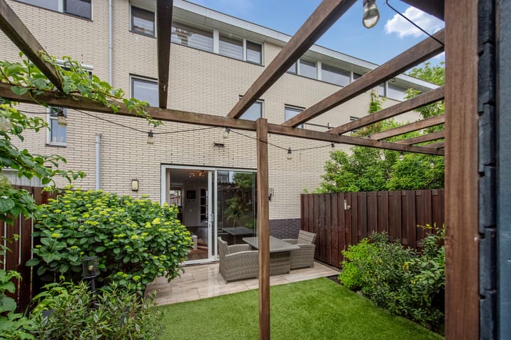 Foto 18 van Lijsterbeslaan 94