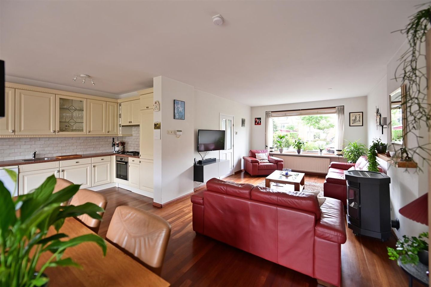 Photo 4 of Eikenlaan 76