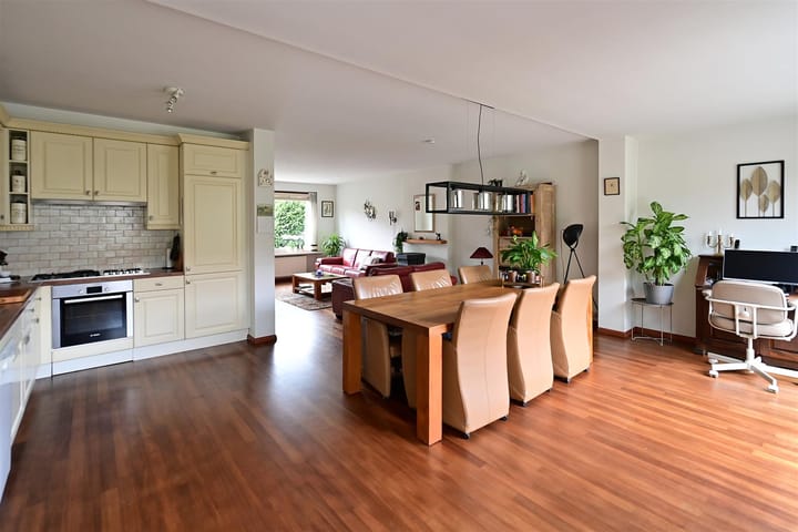 Foto 8 van Eikenlaan 76