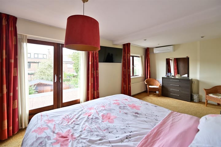 Foto 10 van Eikenlaan 76